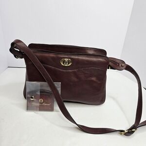 Vtg Etienne Aigner Leather Purse  Burgundy